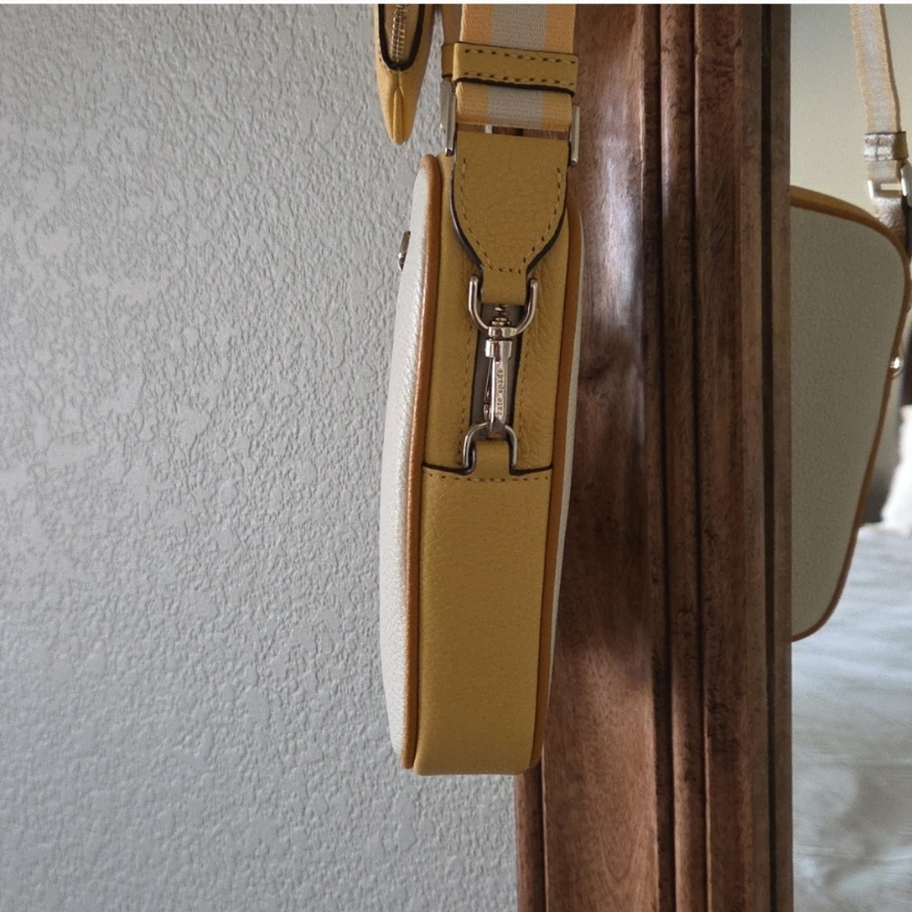 SOLD Kate Spade RARE Buttermilk KK907 Emma Pebbled Leather Crossbody - Picture 5 of 8